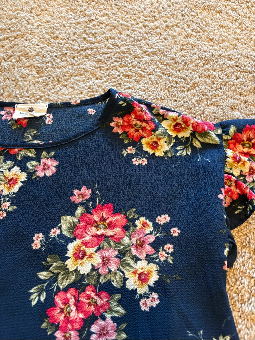 Floral Ruffle Sleeve Top - Picture 5 of 9